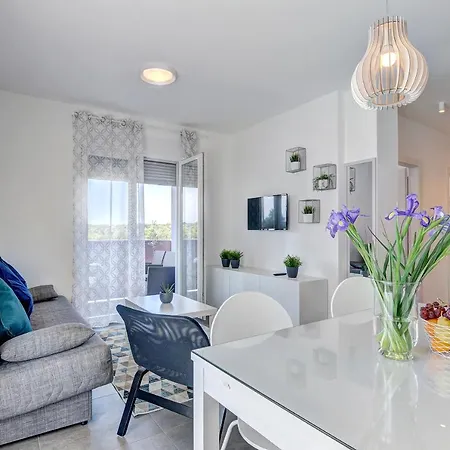 Log In Apartment *